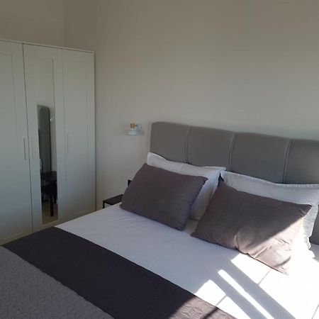 Appartments Akrapovic Vrsi Cameră foto